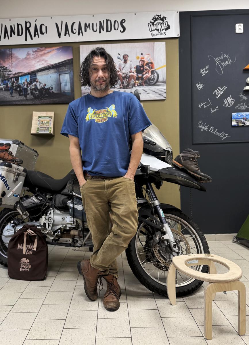 modré tričko celek.jpg